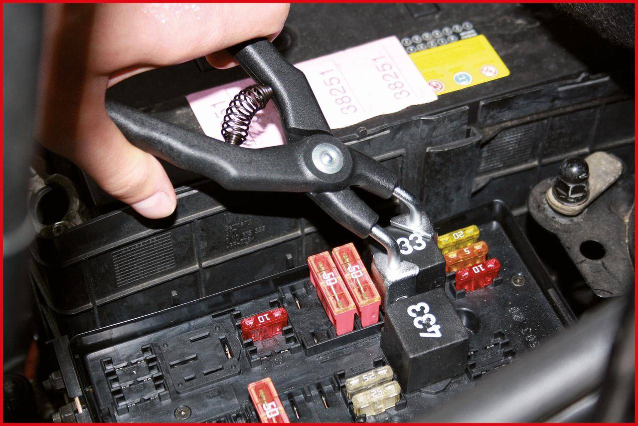 KS TOOLS Relais-Zange 45° gebogen