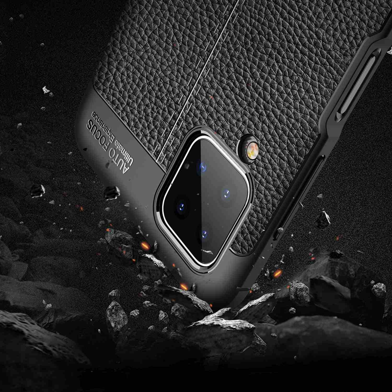 Cadorabo Hülle für Samsung Galaxy A12 / M12 Schutzhülle in Schwarz Handyhülle TPU Etui Kunstleder-Applikation