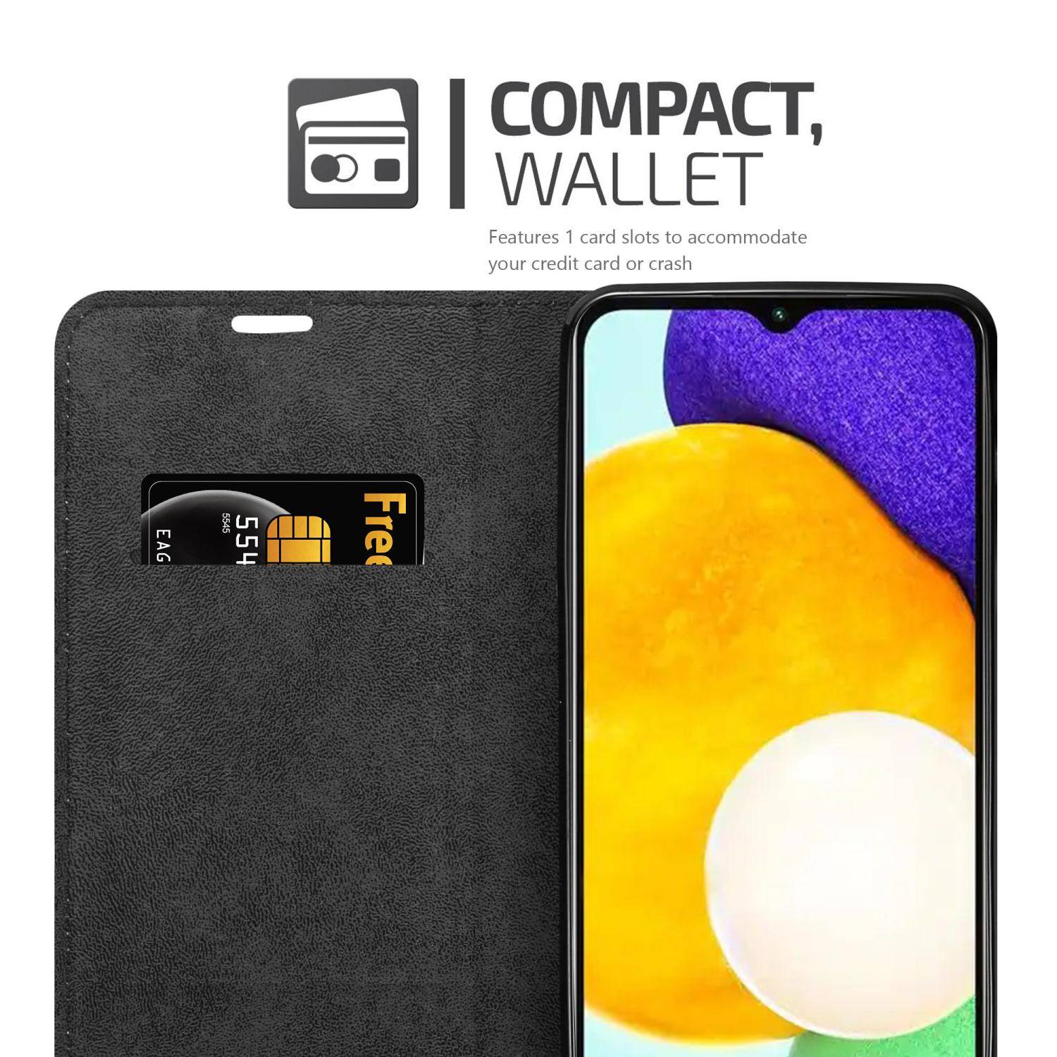 Cadorabo Hülle für Samsung Galaxy A13 5G Schutz Hülle in Schwarz Handyhülle Etui Case Cover Magnetverschluss