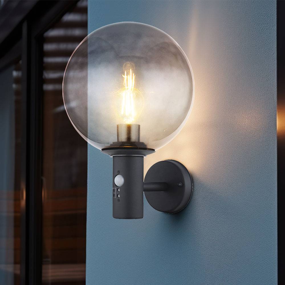 Außenwandleuchte LED Wandlampe mit Bewegungsmelder Fassadenlampe, Edelstahl anthrazit Glaskugel rauch, 7W 806lm warmweiß, LxBxH 26,5x25x37 cm