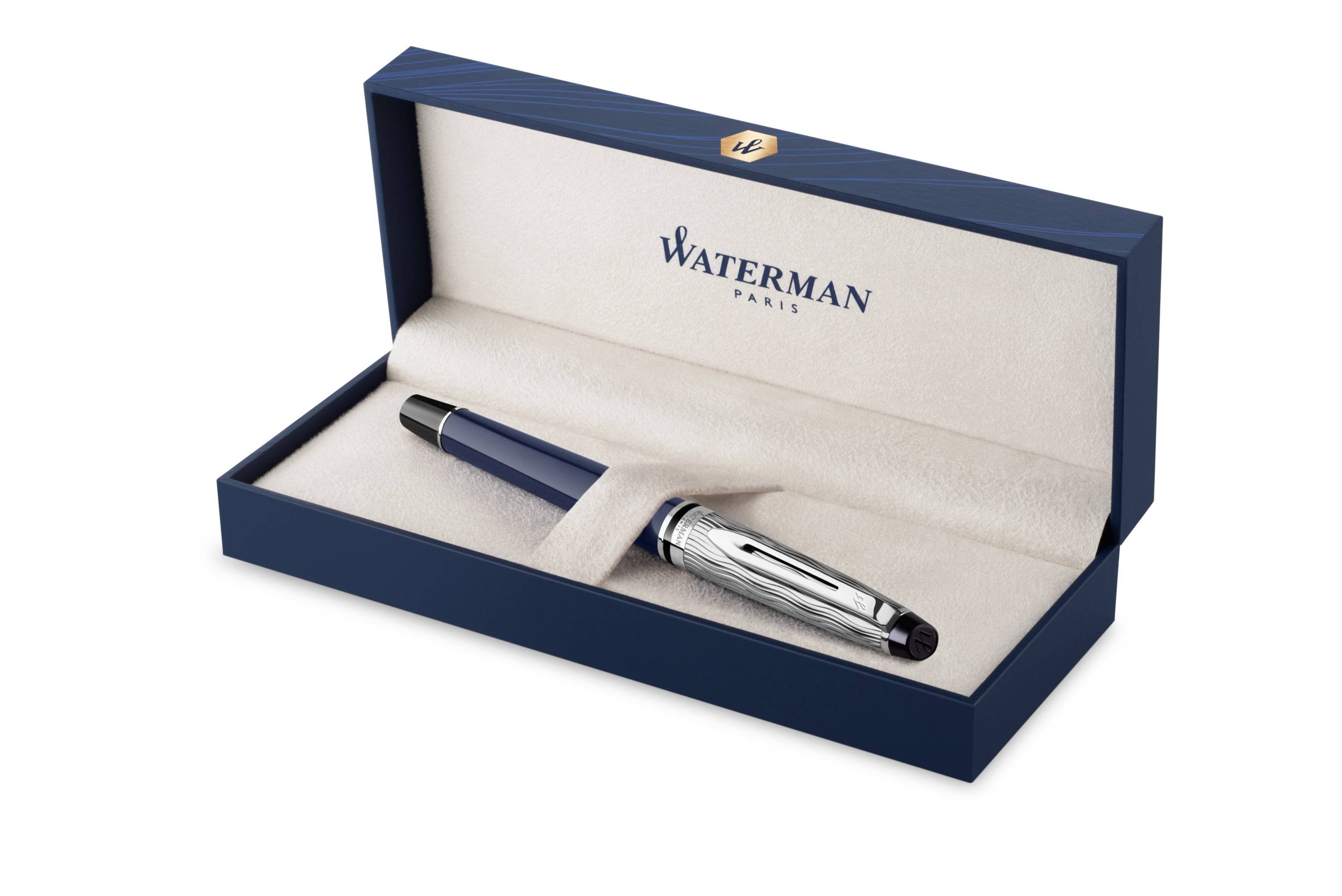 Waterman Paris Stift in einer blauen Präsentationsbox mit cremefarbener Auskleidung, offen auf weißem Hintergrund gezeigt.