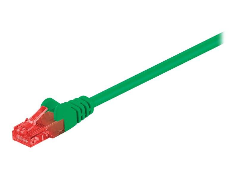 Grünes Ethernet-Kabel mit rotem RJ45-Stecker auf weißem Hintergrund.
