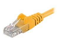 Gelbes Ethernet-Netzwerkkabel mit RJ45-Stecker auf weißem Hintergrund.