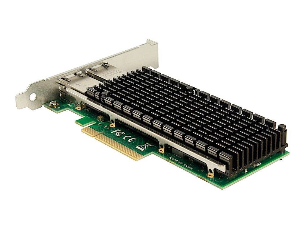 PCIe-Erweiterungskarte mit großem schwarzem Kühlkörper, wahrscheinlich ein Hochleistungs-Speicher- oder Netzwerkadapter.