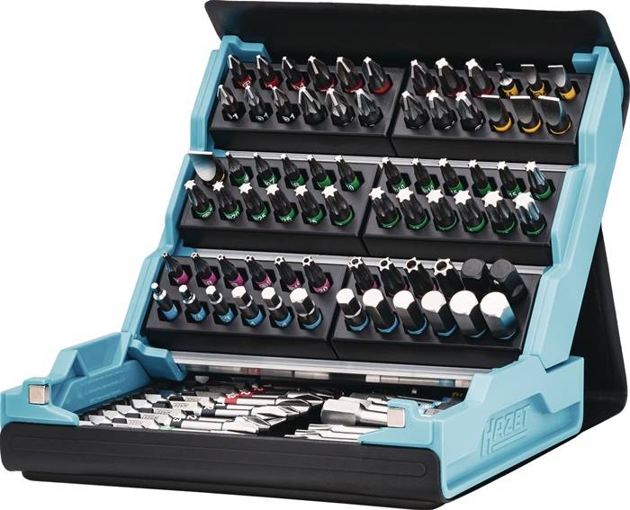 Ein blauer Werkzeugorganizer, der eine Vielzahl von Schraubendreher-Bits in Reihen anzeigt, die jeweils unterschiedliche Formen und Größen aufweisen, für präzise Aufgaben.