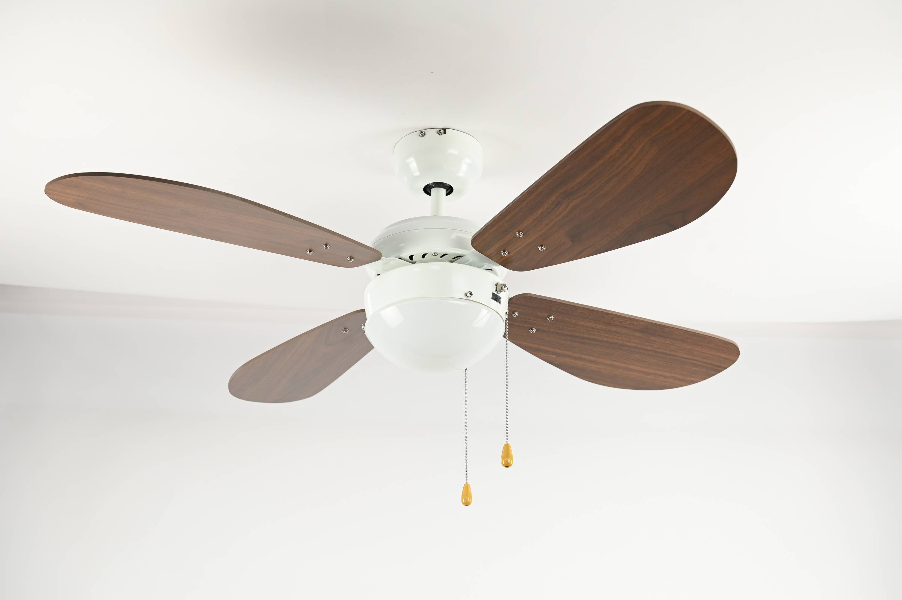 Deckenventilator Classic 105 cm Weiß / Nussbaum