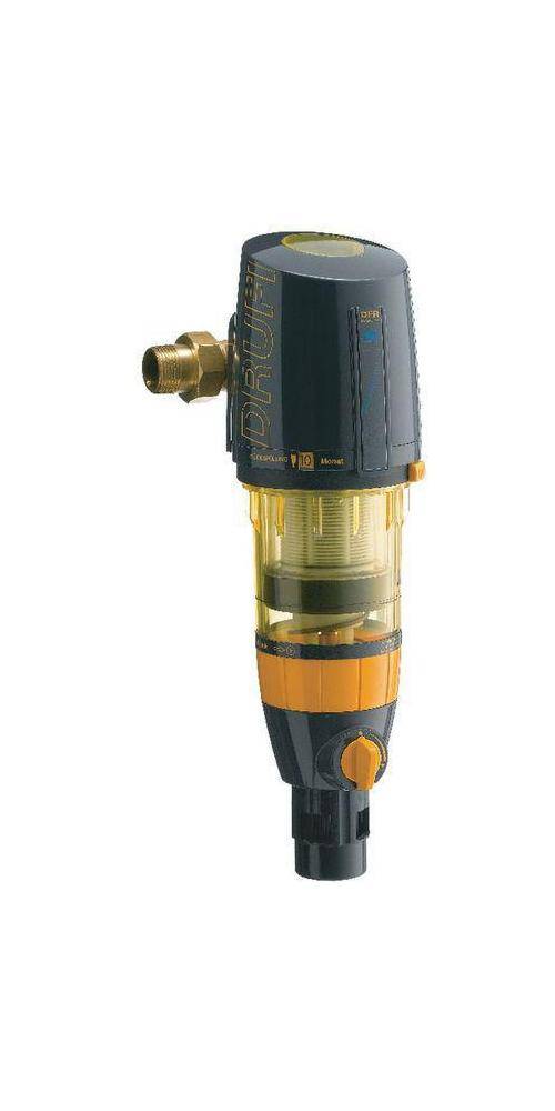 Wasserdruckregler mit Manometer, Messingfittings und einem verstellbaren Einstellknopf, verwendet zur Steuerung und Stabilisierung des Wasserdrucks in Rohrleitungssystemen.