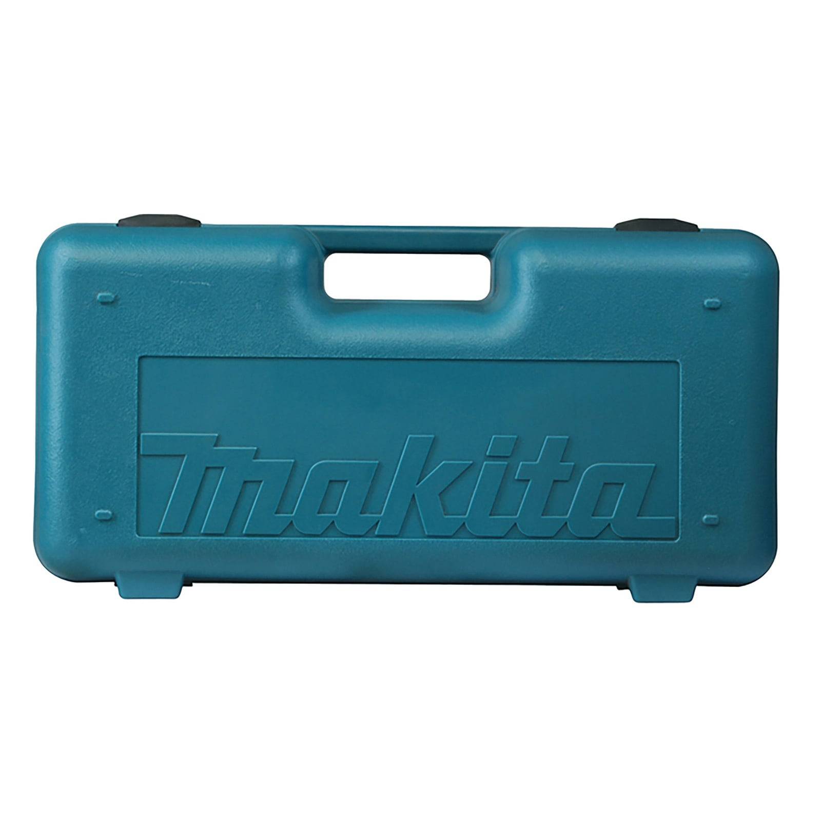 Ein blauer Makita-Transportkoffer mit Griff, auf dessen Vorderseite das 'Makita'-Logo geprägt ist.