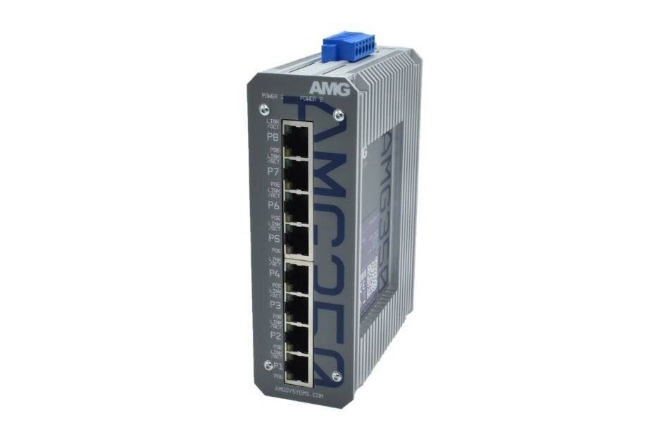 AMG MC250 Industrial-Ethernet-Switch mit acht Ports, Metallgehäuse und blauer Montagekompente. Verwendet für Netzwerkverbindungen in industriellen Umgebungen.