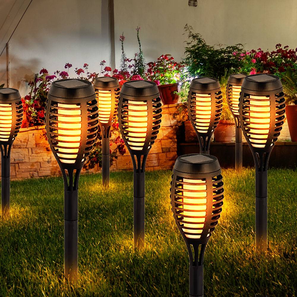 LED Solarfackeln für Außen flackernd Balkon Gartendeko Stecklampen Solar Gartenfackel, Kunststoff schwarz, Feuereffekt warmweiß, H 50 cm, 8er Set