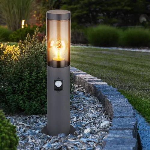 Außenbeleuchtung Standleuchte Sockelleuchte rauch anthrazit Außen mit Bewegungsmelder Garten Stehlampe, Metall Kunststoff, 1x E27, DxH 7,6x45 cm Außenbeleuchtung Standleuchte Sockelleuchte rauch anthrazit Außen mit Bewegungsmelder Garten Stehlampe, Metall Kunststoff, 1x E27, DxH 7,6x45 cm