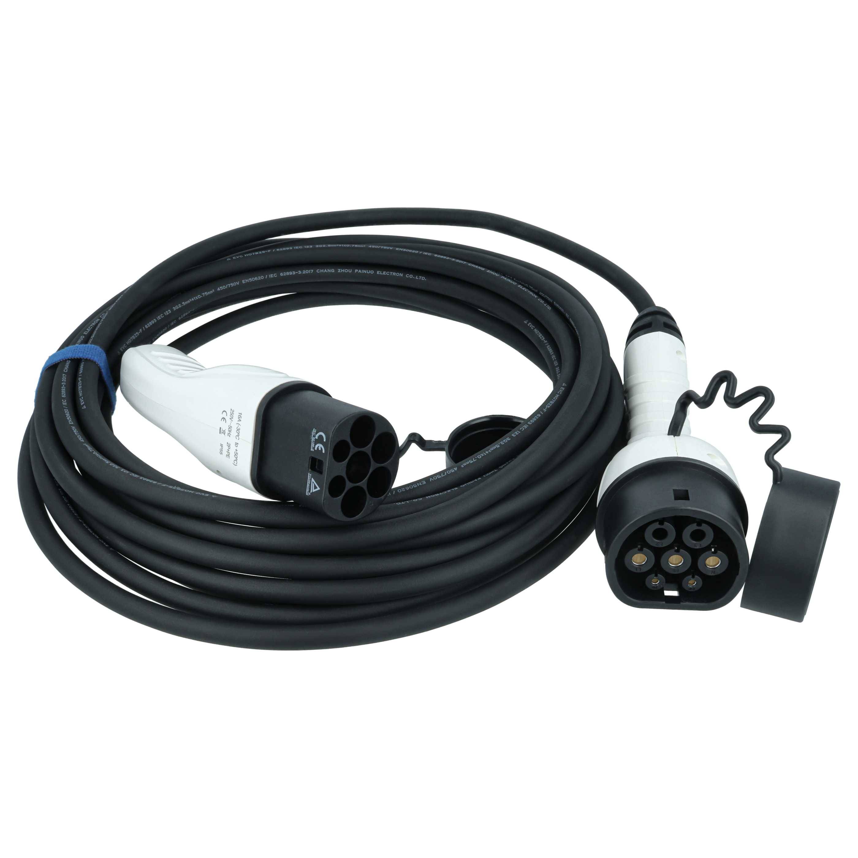 Aufgerolltes Elektrofahrzeug-Ladekabel mit Steckern, konzipiert zum Laden von Elektrofahrzeugen an Ladestationen oder in Heiminstallationen.