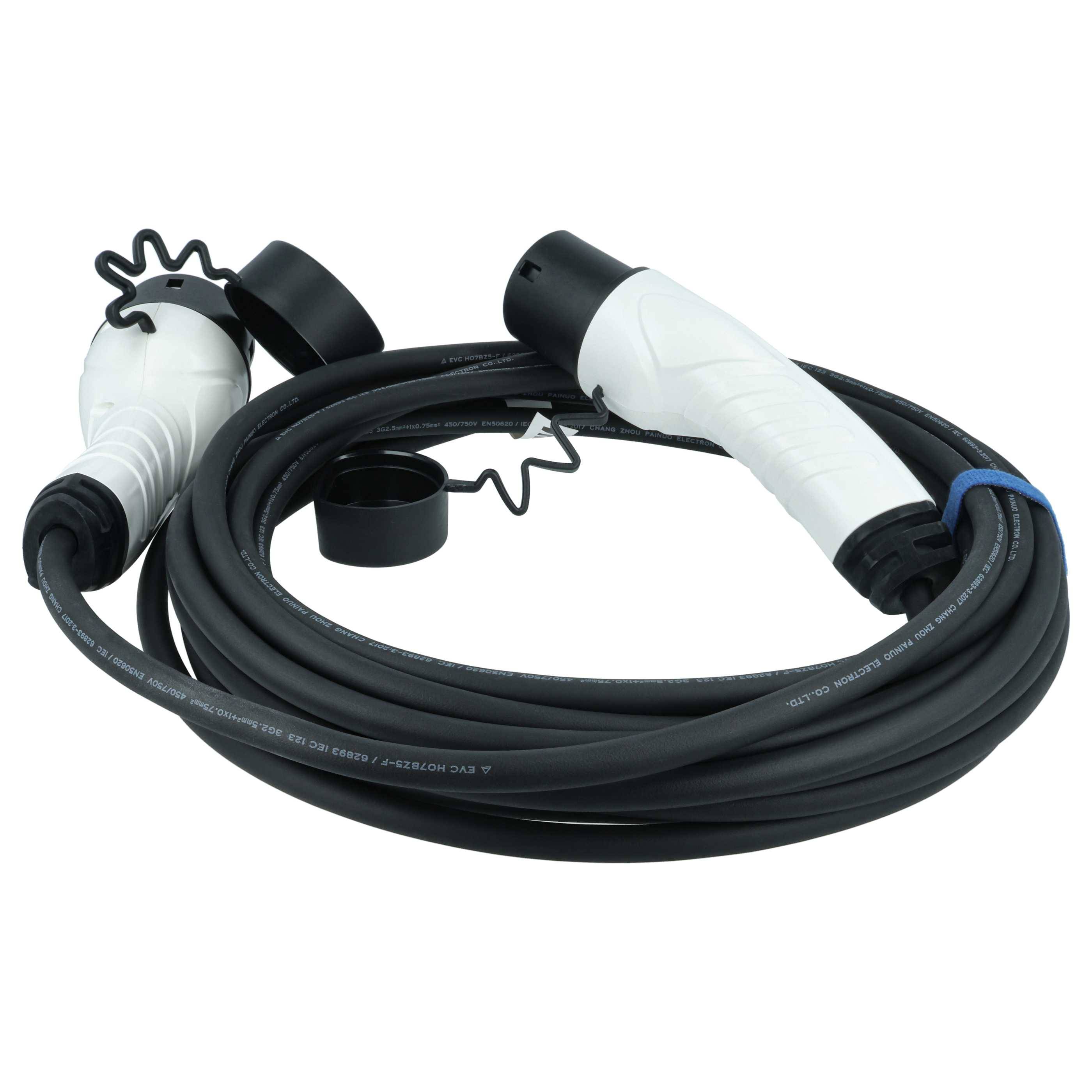 Elektrofahrzeug-Ladekabel mit zwei weiß-schwarzen Steckern, aufgerollt und einsatzbereit.
