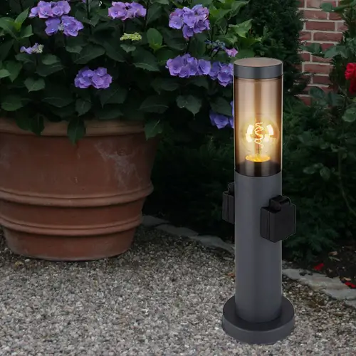 Gartenleuchte mit Steckdose anthrazit Aussenleuchte mit Steckdosenanschluss Garten Steckdosensäule mit Licht, Edelstahl Kunststoff rauch, 1x E27 Gartenleuchte mit Steckdose anthrazit Aussenleuchte mit Steckdosenanschluss Garten Steckdosensäule mit Licht, Edelstahl Kunststoff rauch, 1x E27