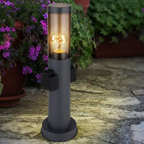 Gartenleuchte mit Steckdose anthrazit Aussenleuchte mit Steckdosenanschluss Garten Steckdosensäule mit Licht, Edelstahl Kunststoff rauch, 1x E27 Gartenleuchte mit Steckdose anthrazit Aussenleuchte mit Steckdosenanschluss Garten Steckdosensäule mit Licht, Edelstahl Kunststoff rauch, 1x E27