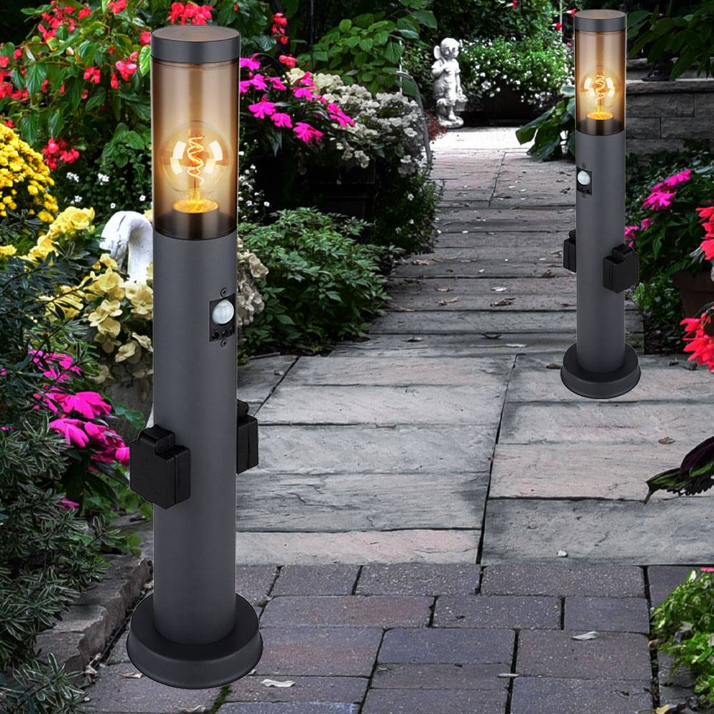 Sockelleuchte mit Steckdose und Bewegungsmelder Steckdosensäule Garten mit Licht, Edelstahl anthrazit, Kunststoff rauch, 1x E27, DxH 7,6x60 cm