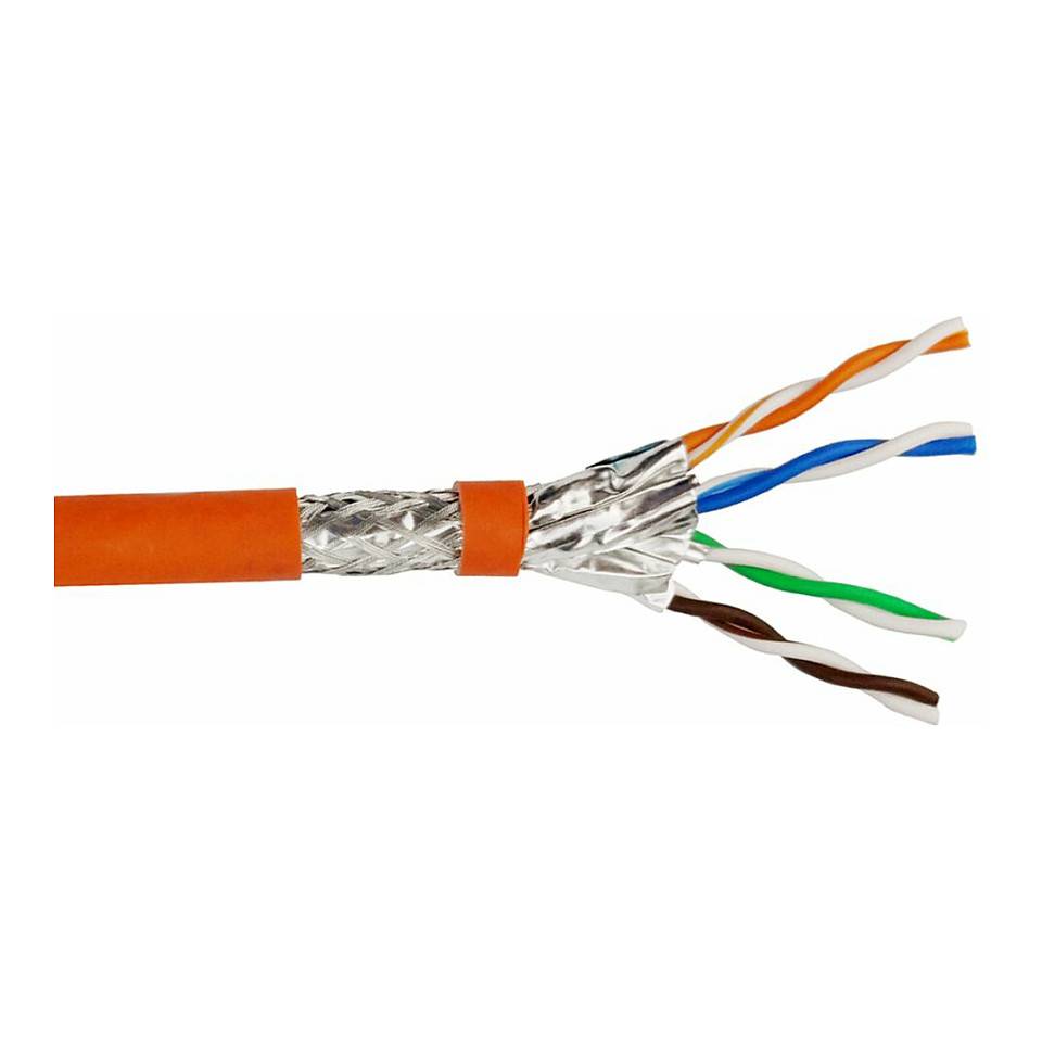 Querschnitt eines orangefarbenen Ethernetkabels, das verdrillte farbcodierte Drahtpaare und metallische Abschirmung zeigt, die am Ende freigelegt ist.