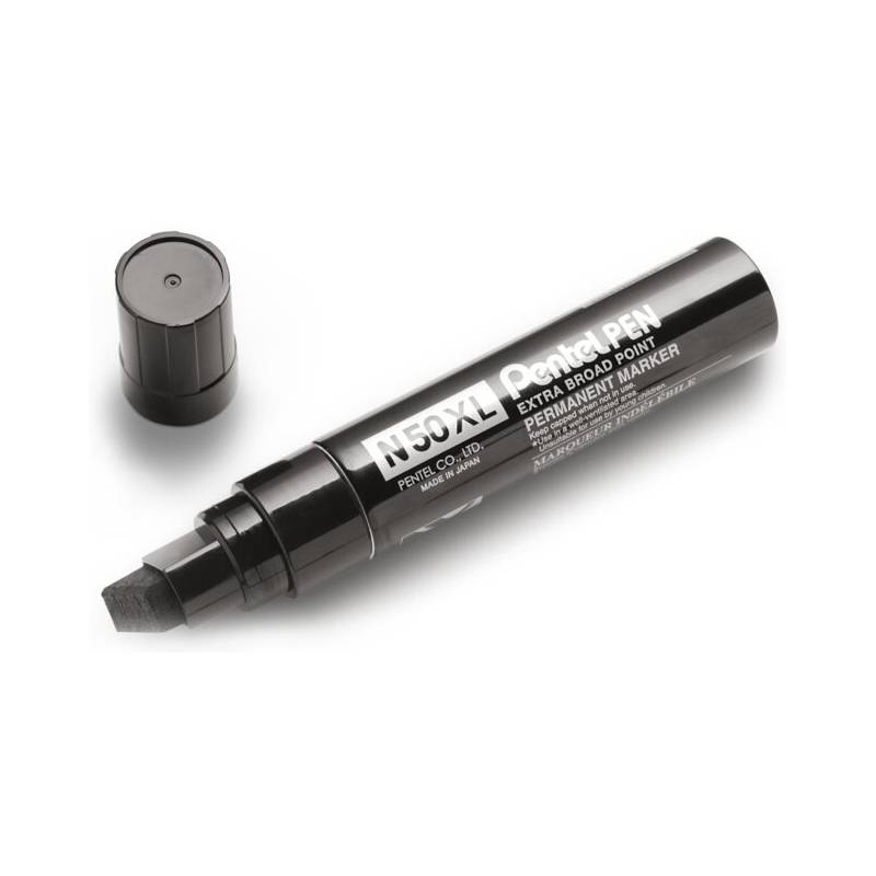 Ein schwarzer Pentel N50XL Permanentmarker mit extra breiter Spitze, ohne Deckel, der neben dem Marker liegt und die Meißelspitze zeigt.
