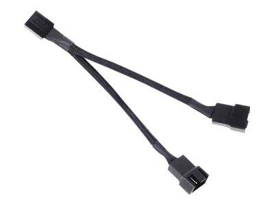 Schwarzer Y-Splitter-Kabeladapter mit einem Stecker, der sich in zwei Anschlüsse auf weißem Hintergrund aufteilt