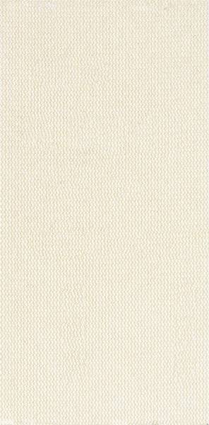 Eine Nahaufnahme von cremefarbener, strukturierter Stoff mit einem dezenten gewebten Muster.