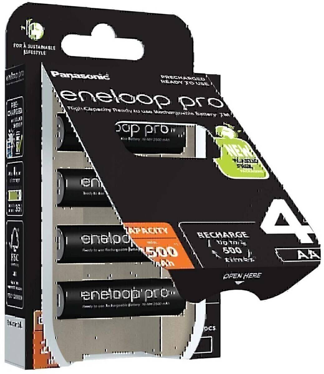 Packung Panasonic eneloop pro wiederaufladbare AA-Batterien. Enthält Informationen zu Ladezyklen und Energiebewertung für nachhaltige Nutzung.