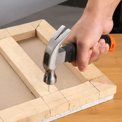 TACKLIFE HMH2A; Stuby Claw Hammer mit magnetischem Nagelstarter 8 Oz Small Mini Hammer and Nails Tool TACKLIFE HMH2A; Stuby Claw Hammer mit magnetischem Nagelstarter 8 Oz Small Mini Hammer and Nails Tool