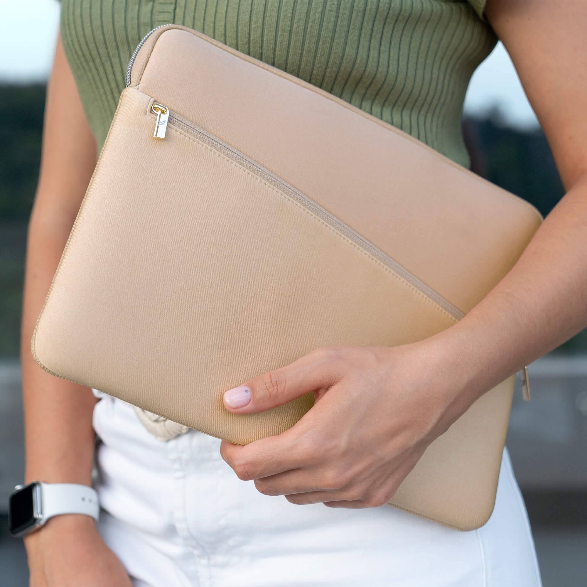 Neoprene Sleeve Pro, Notebook Schutzhülle mit Zubehör-Fach, Gold