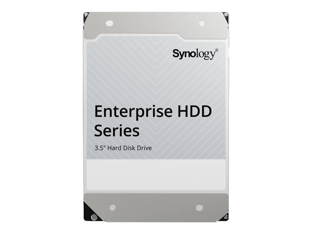 Synology Enterprise HDD Serie 3,5-Zoll-Festplatte in Produktverpackung auf weißem Hintergrund dargestellt.