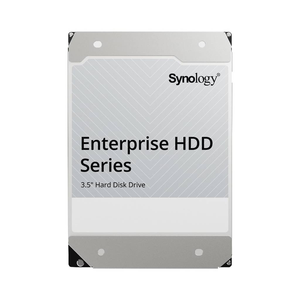 Synology Enterprise HDD Series 3,5-Zoll-Festplattenlaufwerk, frontal dargestellt mit Produktetikett.