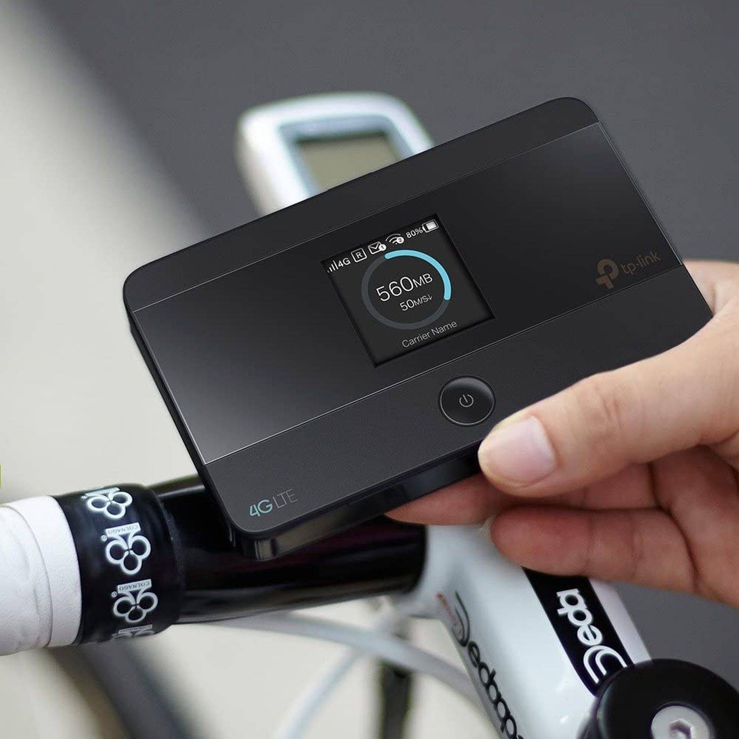 TP-Link M7350 mobiler WLAN Router 4G/LTE bis zu 150Mbit/s Download/ 50Mbit/s Upload, Hotspot, Cat4, LCD Display Schwarz