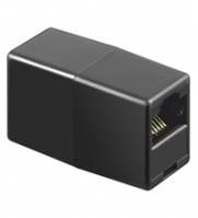 Eine schwarze RJ45-Ethernet-Kupplung zum Verbinden von zwei Ethernet-Kabeln, bei der ein Ethernet-Anschluss sichtbar ist.