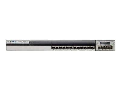 Frontansicht eines Rack-montierten Netzwerk-Switches mit mehreren Ethernet-Anschlüssen und Statusleuchten auf weißem Hintergrund.