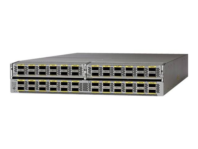 Vorderansicht eines großen silbernen Netzwerk-Switches oder Server-Gehäuses mit mehreren Reihen von Ethernet-Anschlüssen und Statusleuchten auf weißem Hintergrund