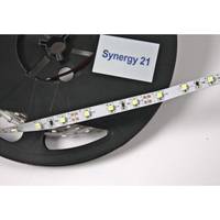 Aufgewickelte LED-Streifenleuchte auf einer Spule, mit der Beschriftung „Synergy 21