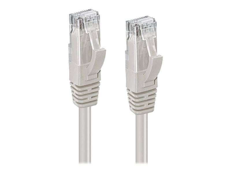 Zwei graue Ethernet-Kabel mit RJ45-Steckern auf einem weißen Hintergrund, verwendet für kabelgebundene Netzwerkverbindungen.