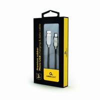 Ein verpacktes USB-Ladekabel in einer schwarz-gelben Einzelhandelsbox mit transparentem Vorderfenster, durch das das Kabel sichtbar ist.