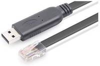 Nahaufnahme eines USB-Kabels mit einem Standard-USB-A-Stecker auf der einen Seite und einem Ethernet-artigen RJ45-Stecker auf der anderen Seite.
