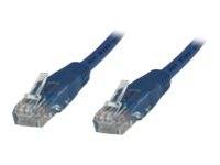 Zwei blaue Ethernet-Kabel mit transparenten RJ-45-Steckern, die für Computernetzwerke und Datenübertragung verwendet werden.