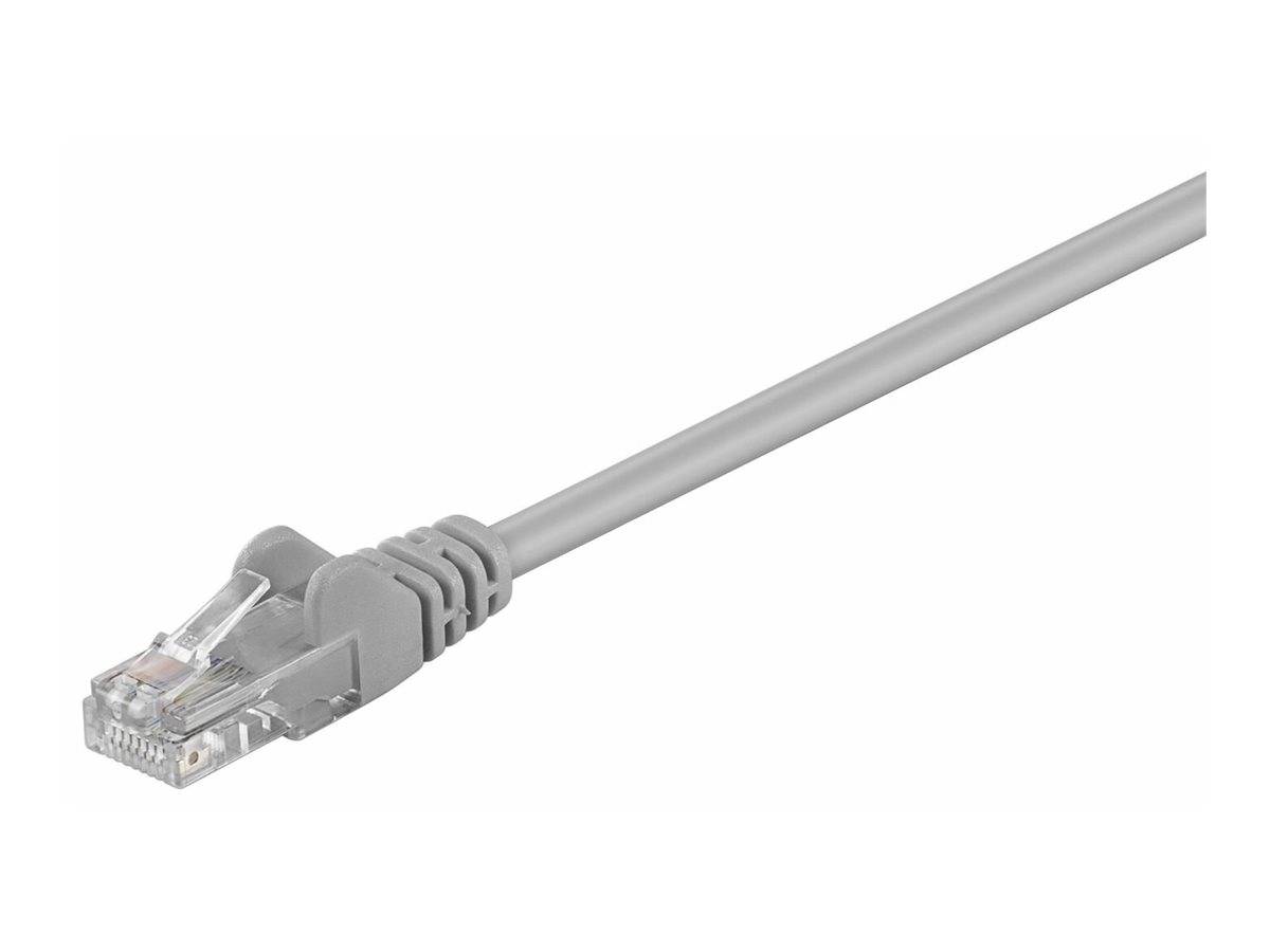Graues Ethernet-Kabel mit RJ45-Stecker auf weißem Hintergrund.