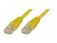 Zwei gelbe Ethernet-Kabel mit RJ45-Steckern auf weißem Hintergrund.