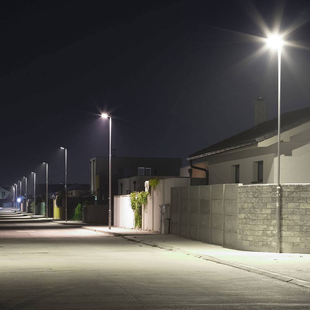 Straßenlampe Parkplatzleuchte Straßenbeleuchtung LED Scheinwerfer für den Außenbereich, Aluminium grau, 100 W 8400 lm 4000 K neutralweiß, LxBxH 4