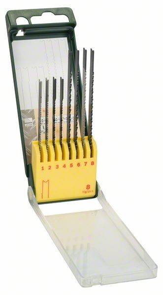 Ein Satz von acht Stichsägeblättern mit unterschiedlichen Zahnmustern, die in einem gelben Halter mit den Nummern 1 bis 8 angeordnet sind und zum Schneiden von Holz oder Metall verwendet werden.