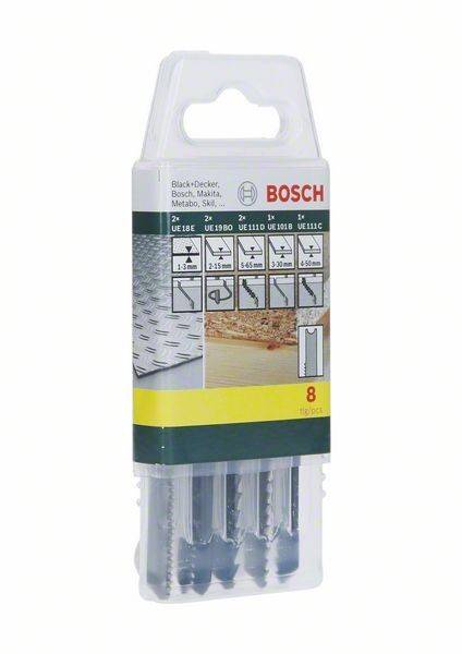 Verpackung von Bosch-Stichsägeblättern, die die Kompatibilität mit mehreren Marken zeigt. Enthält Bilder von Schnitten in Metall, Holz und Kunststoff. Umfasst acht Stück.