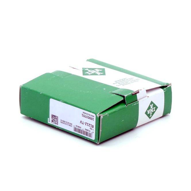 Grün-weiße Pappversandbox mit gedrucktem Etikett und QR-Code, geschlossen auf weißem Hintergrund dargestellt.