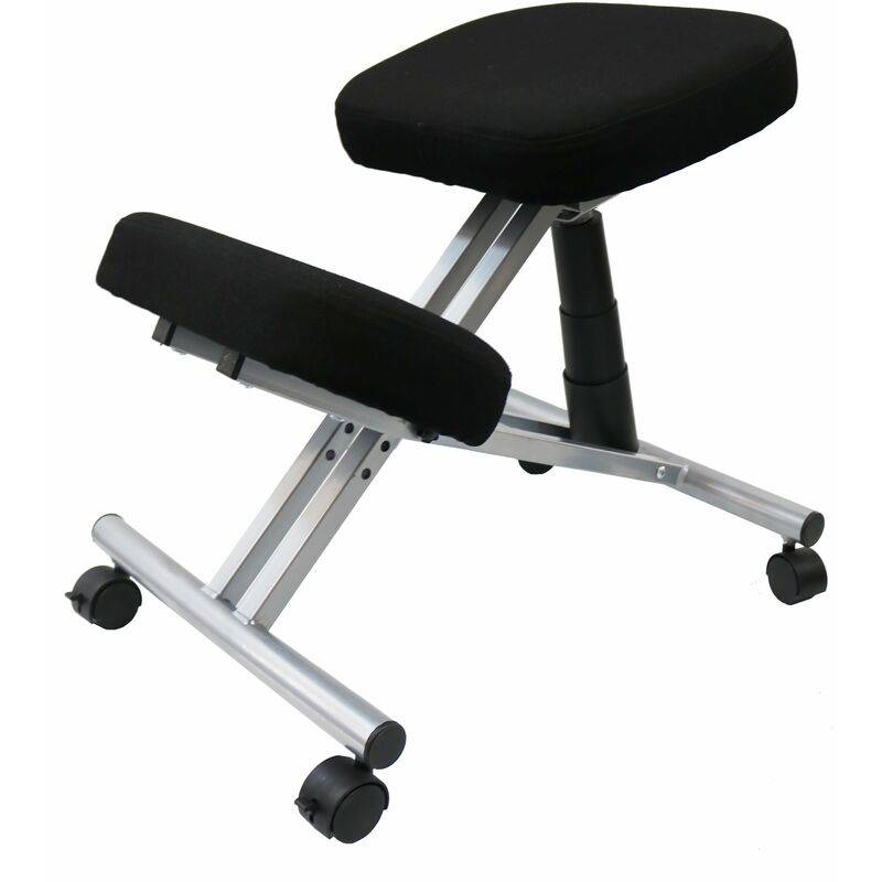 Ein schwarzer ergonomischer Kniestuhl mit silbernem Metallrahmen und Rollen, entwickelt zur Förderung einer besseren Körperhaltung und Reduzierung von Rückenbeschwerden.