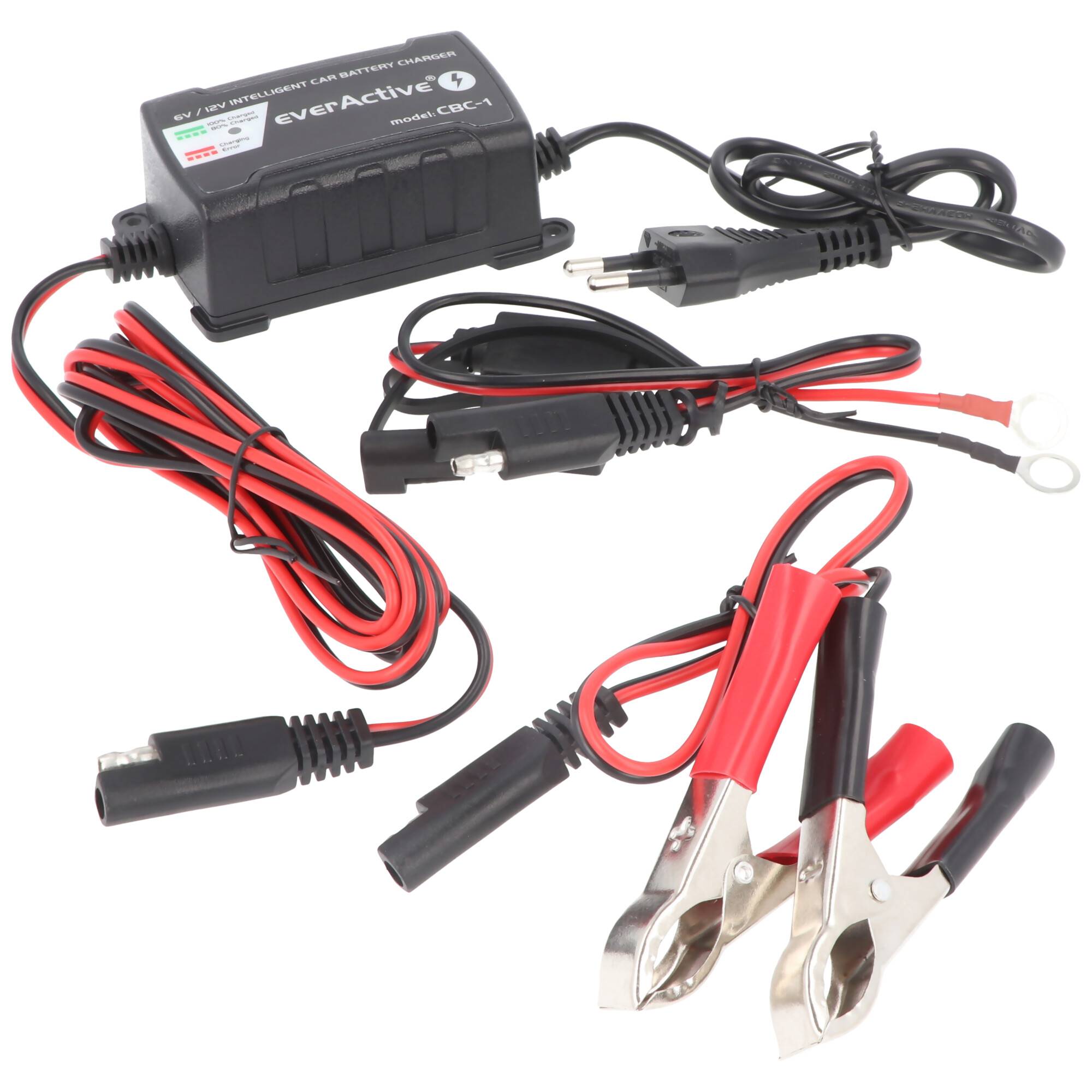 Schwarzes automatisches Batterieladegerät mit Stromkabel und rot-schwarzen Bleikabeln mit Klemmen und Ringanschlüssen.
