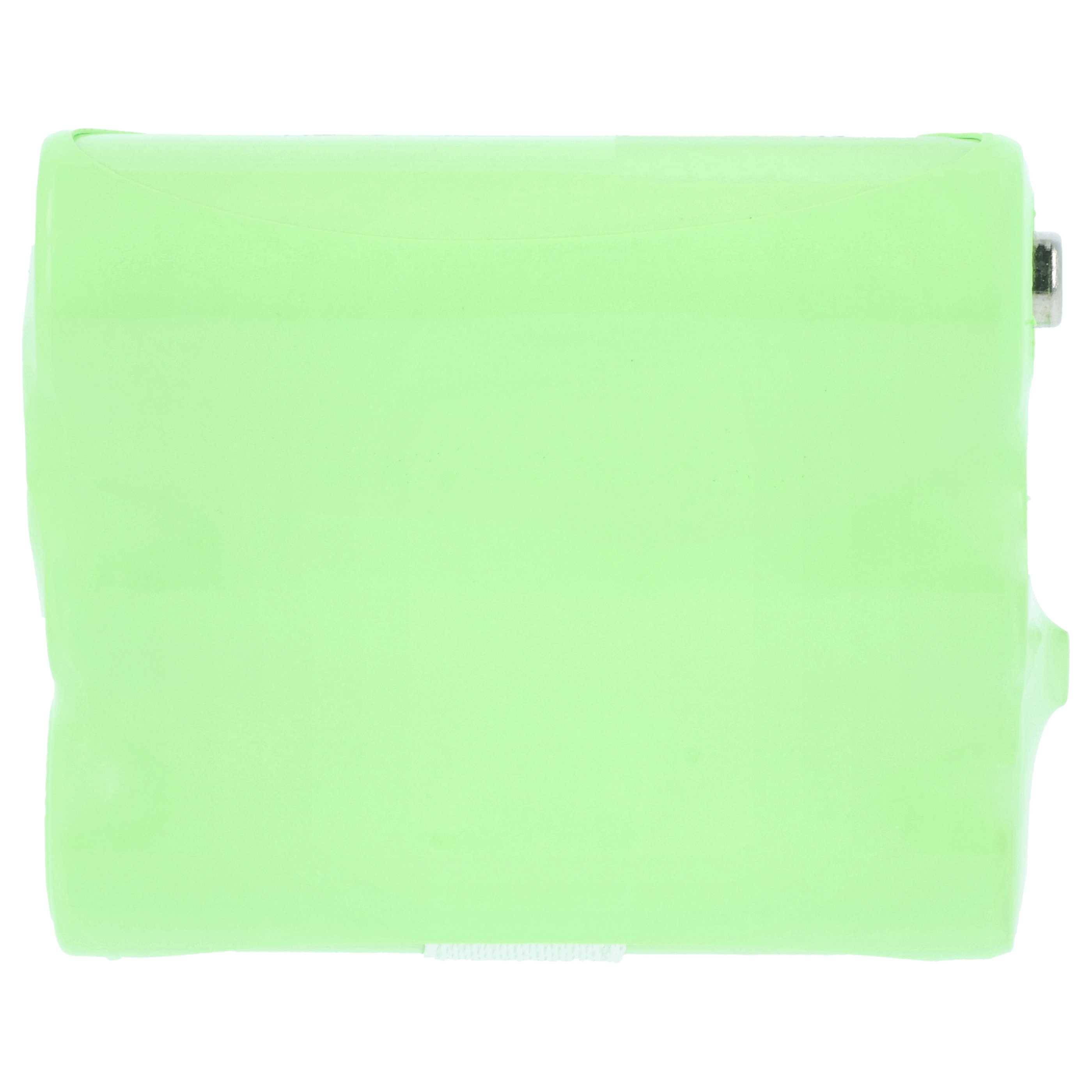 Eine rechteckige Packung mit weicher grüner Außenseite, die wahrscheinlich Papierhandtücher oder Taschentücher enthält und mit einer kleinen Lasche zum Entnehmen versehen ist.