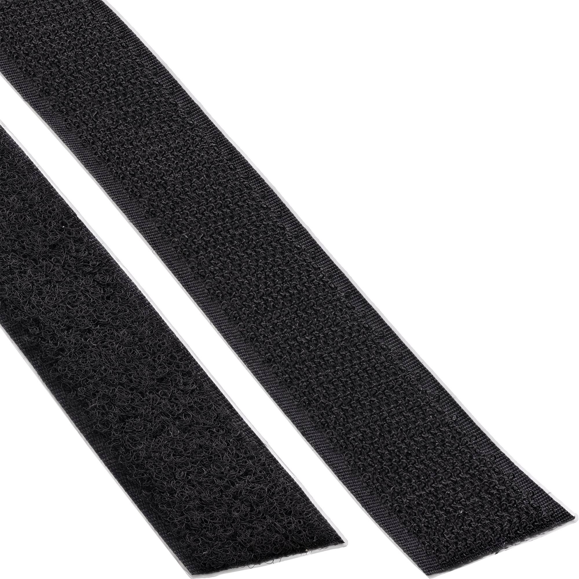 Zwei schwarze Klettband-Streifen auf weißem Hintergrund gezeigt, eine Haken-Seite und eine Flausch-Seite.