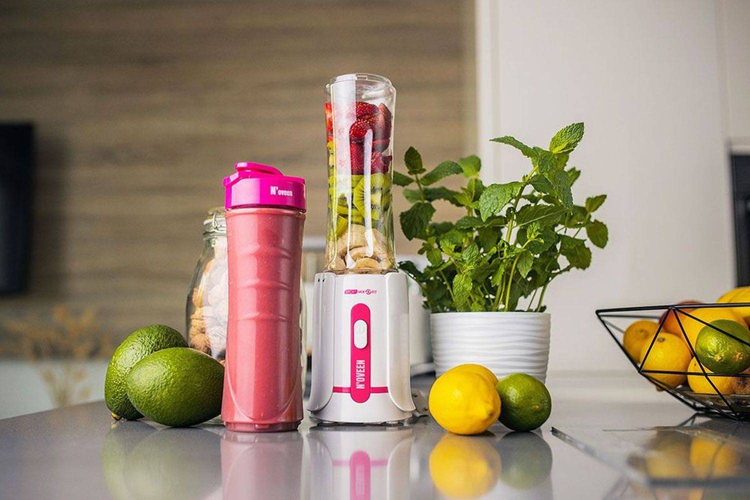 Noveen Mini Mixer Smoothie Maker/Mixer Pinsel 300 Watt mit 2 Wasserflaschen, rosa