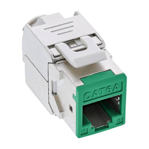 Ein metallischer Cat6a-Keystone-Stecker mit grünem Port für Ethernet-Kabel, verwendet zum Verbinden von Netzwerkkabeln in der Datenkommunikation.
